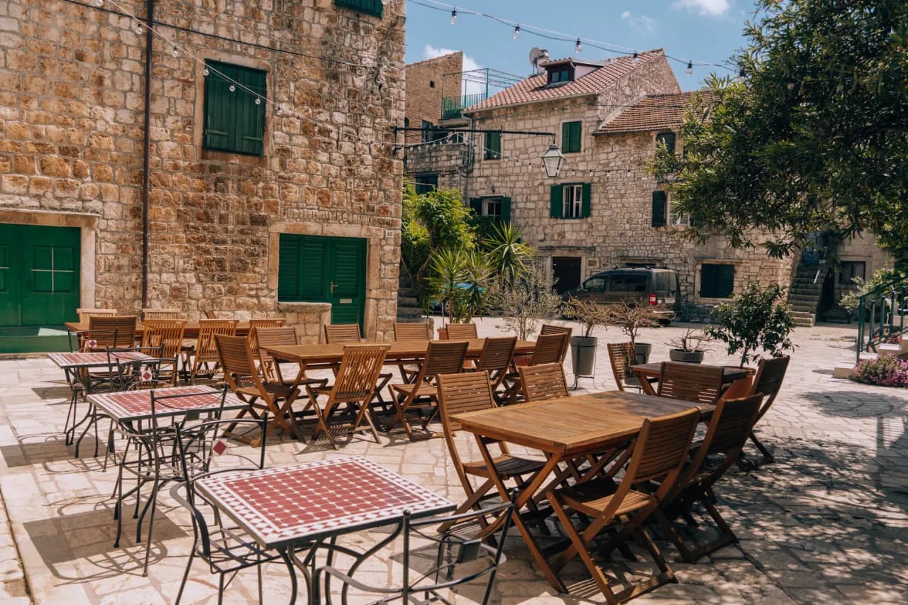 Gdzie zjeść w Zadarze? Najlepsze restauracje i lokalne smaki