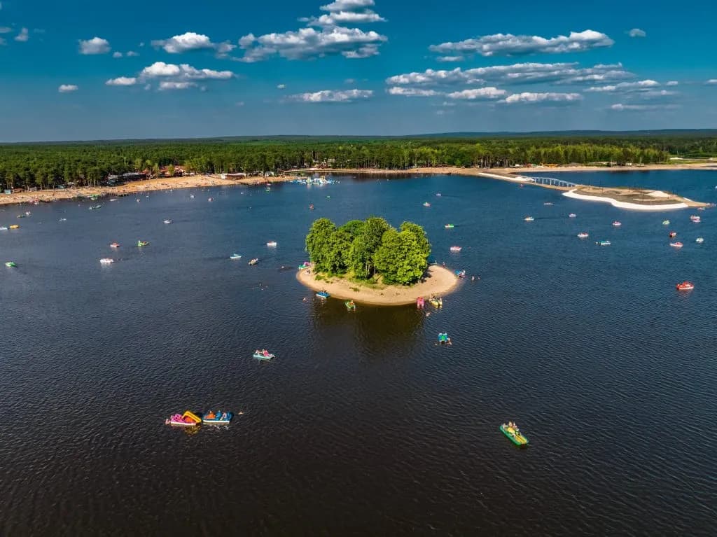Atrakcje jeziora Sielpia: odkryj niezapomniane przygody i relaks