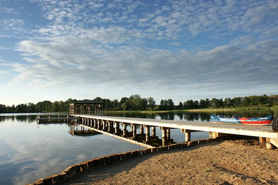 Jezioro Karskie Wielkie - tajemnice, atrakcje i ekologiczne skarby