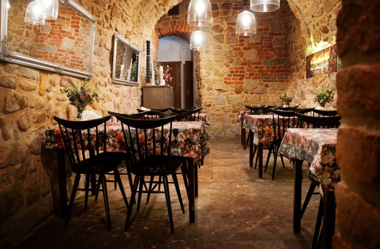 Krosno gdzie zjeść – najlepsze restauracje i ukryte smaki miasta