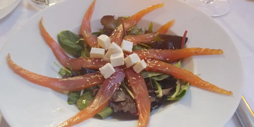 Gdzie zjeść w Riva del Garda? Odkryj najlepsze restauracje i smaki