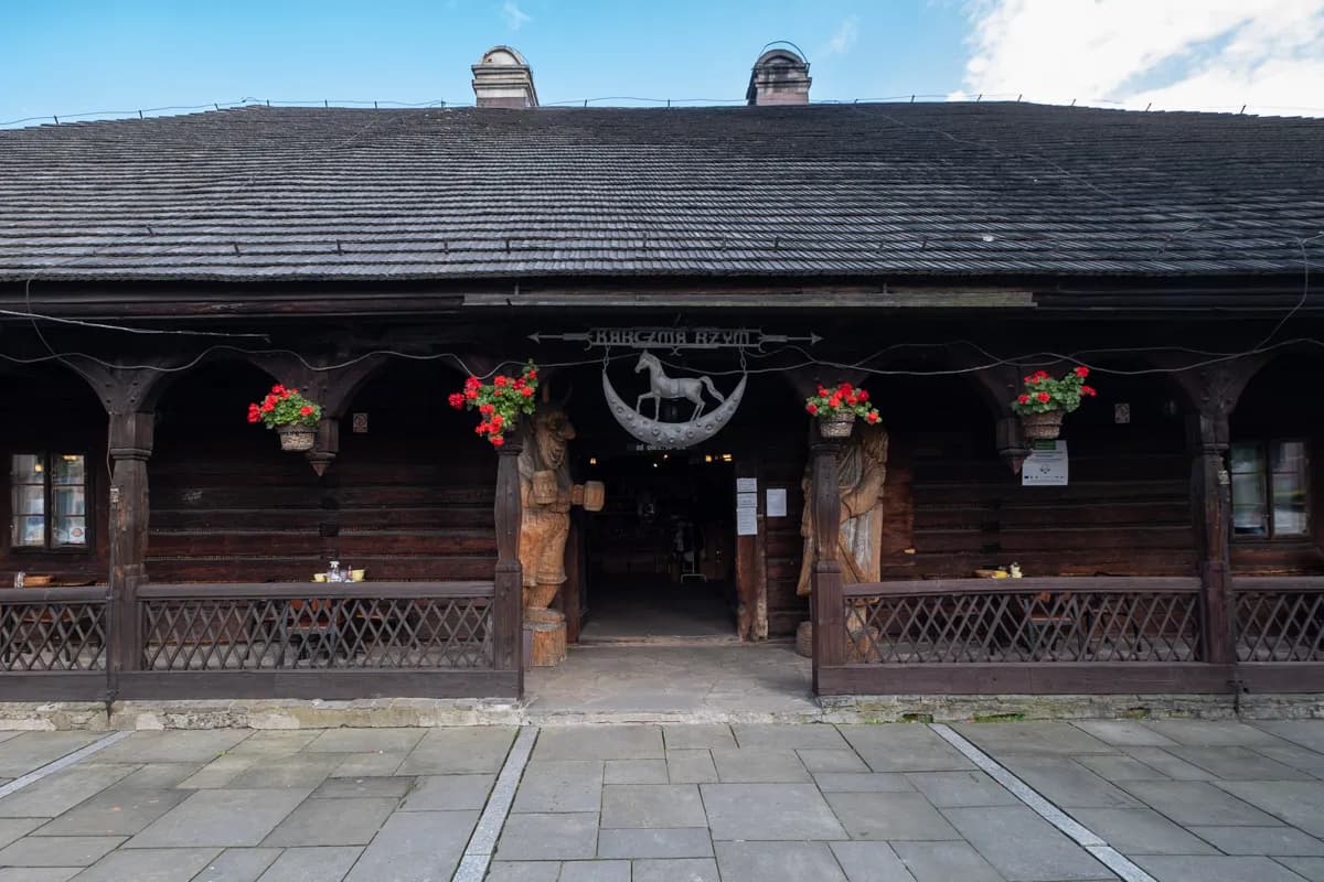 Najlepsze atrakcje w Suchej Beskidzkiej, które musisz zobaczyć