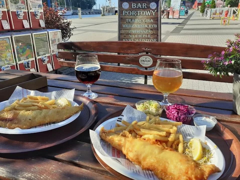 Mrzeżyno gdzie zjeść - odkryj najlepsze restauracje i smażalnie