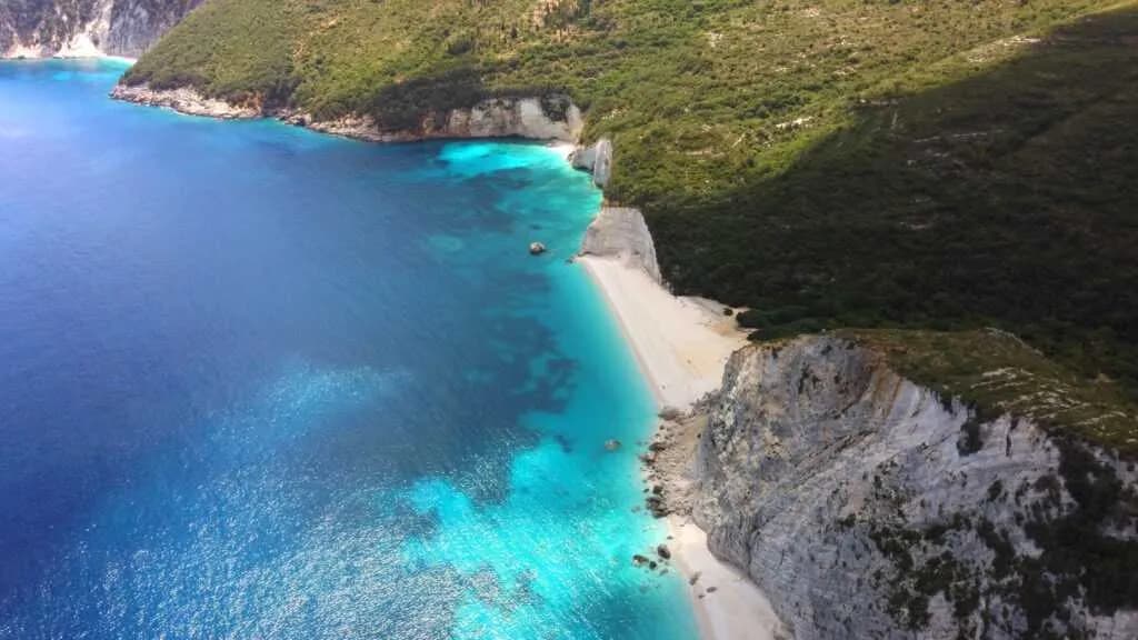 Kefalonia najpiękniejsze miejsca, które musisz zobaczyć na wyspie