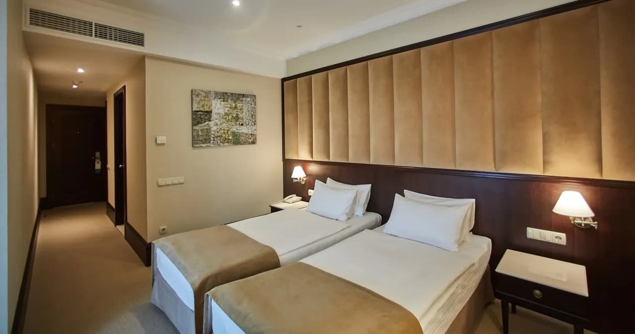 Ile kosztuje nocleg w hotelu? Zaskakujące ceny w Polsce!