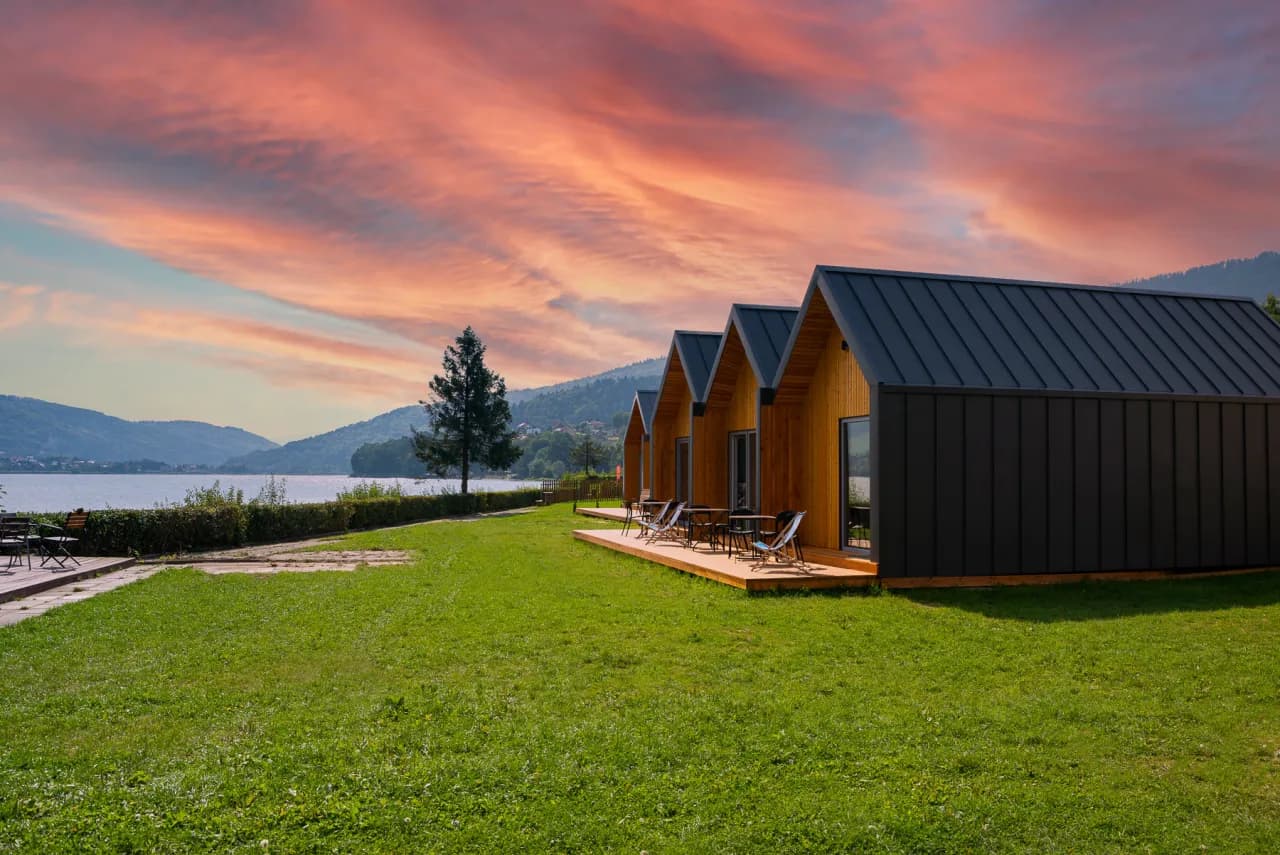 Urokliwe domki nad jeziorem zachodniopomorskie - idealne na relaks