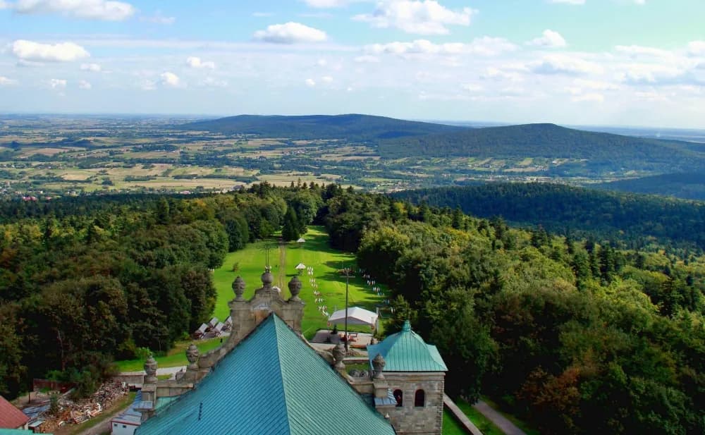 Święty Krzyż atrakcje, które zaskoczą każdego turystę w regionie