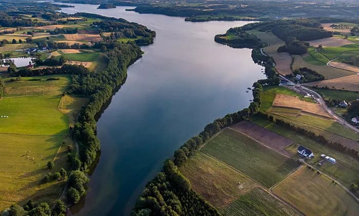 Jak uzyskać pozwolenie na wędkowanie w jeziorze raduńskim?