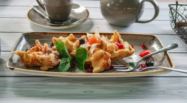 Gdzie zjeść w Mediolanie? Odkryj najlepsze lokalne smaki i ceny