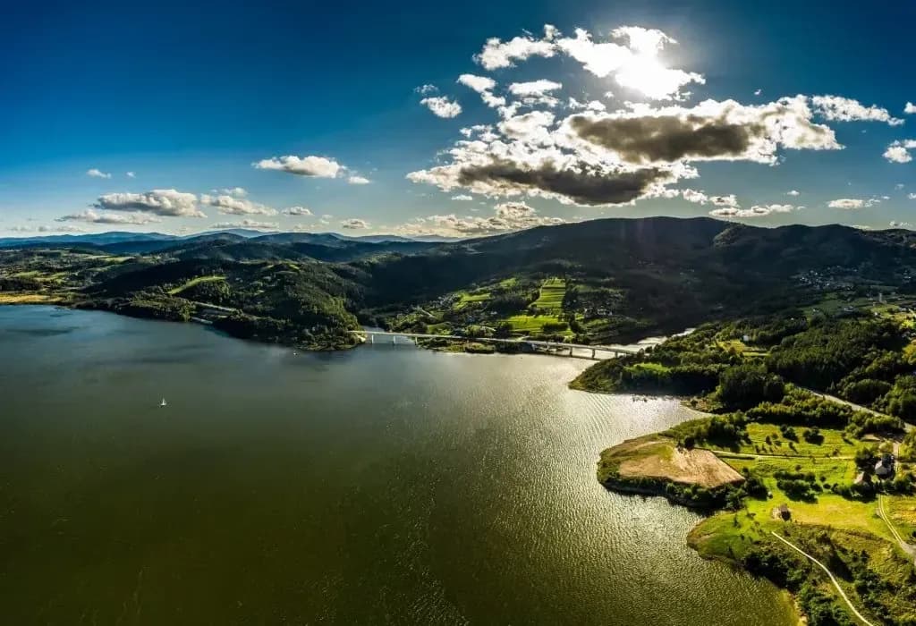 Przystań jezioro Mucharskie – najlepsze miejsca na aktywny wypoczynek