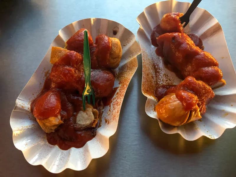 Co zjeść w Berlinie? Najlepsze tradycyjne potrawy, które musisz spróbować