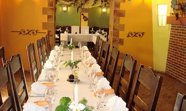 Gdzie zjeść w Konstancinie-Jeziornie? Odkryj najlepsze restauracje