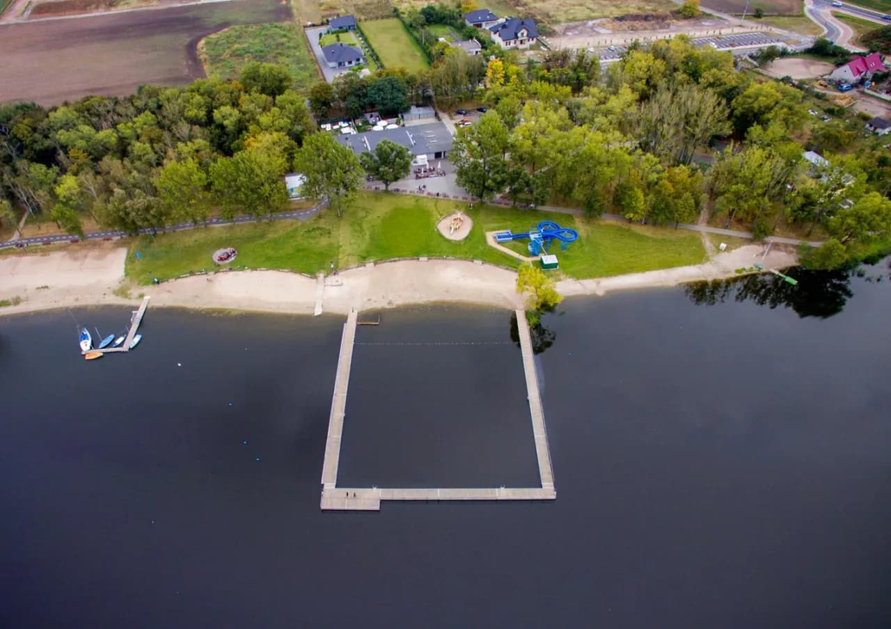 Jezioro Średzkie: Rekreacja, atrakcje i problemy z jakością wody